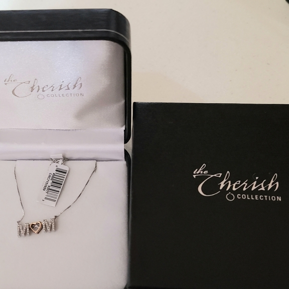 Women Necklace with 1/4ct Diamonds - Picture 9 of 13